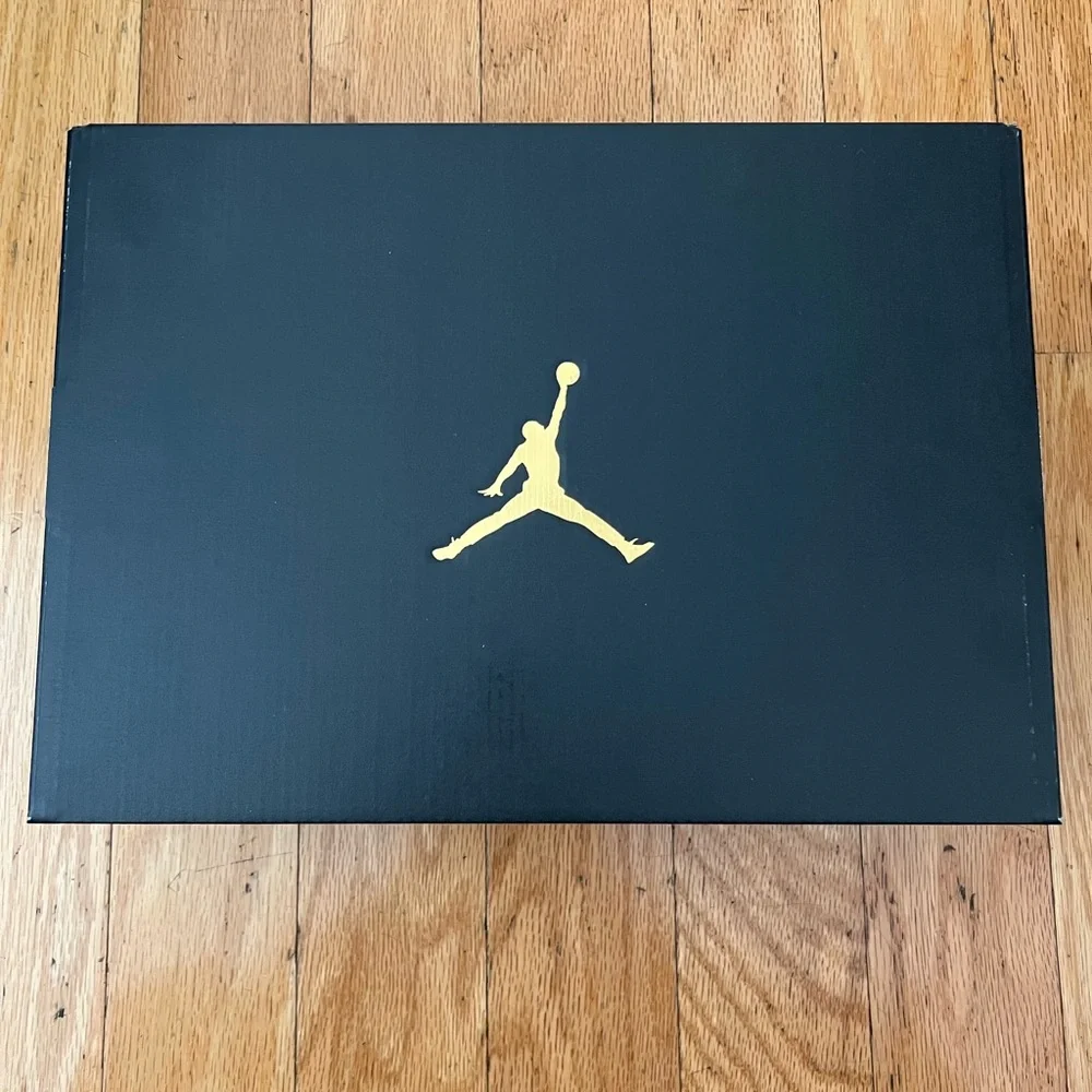 Air Jordan 1 Low. White, Black, Gym Red. Size 9. - Picture 10 of 12